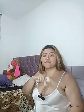 Sofia  Saenz online show from 04-01-26, 04:46