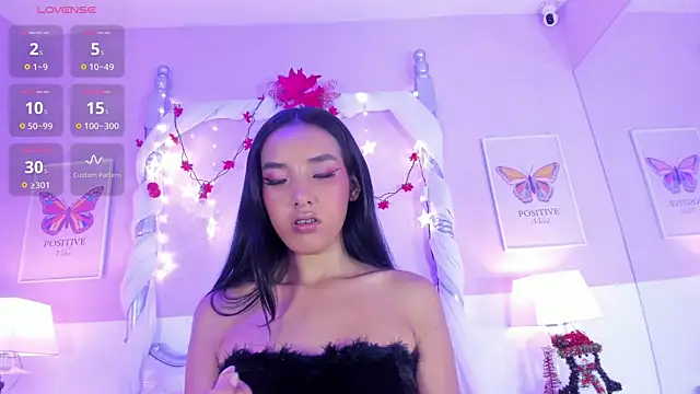 GabbyGrifin online show from 12-17-25, 07:53