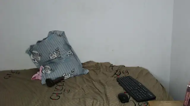 Belle2556 online show from 01-08-26, 10:34