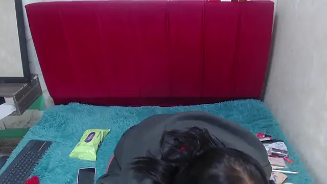 alunnaclarkcm online show from 01-11-26, 12:48