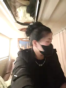 lilly dang online show from 12-23-25, 02:42