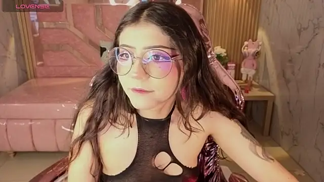 miss devil s online show from 04-10-26, 03:23