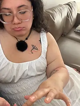 VanesssaMilf  online show from 05-20-26, 04:24