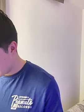 Goldenknight33 online show from 01-09-26, 02:53