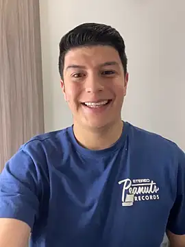 Goldenknight33 online show from 02-07-26, 12:42