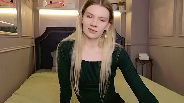 Vivien Hans online show from 03-03-26, 08:37