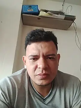 YTupapito1234 online show from 06-04-26, 06:47