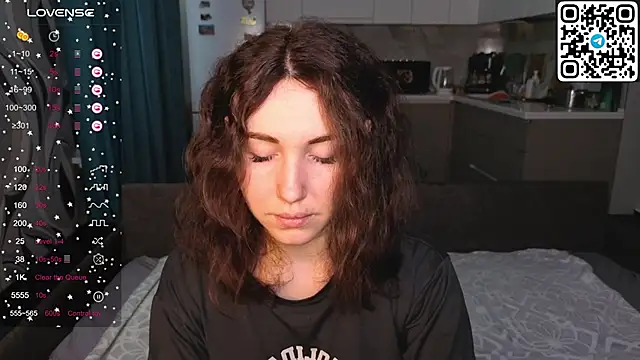 Alena MellS online show from 12-15-25, 09:02