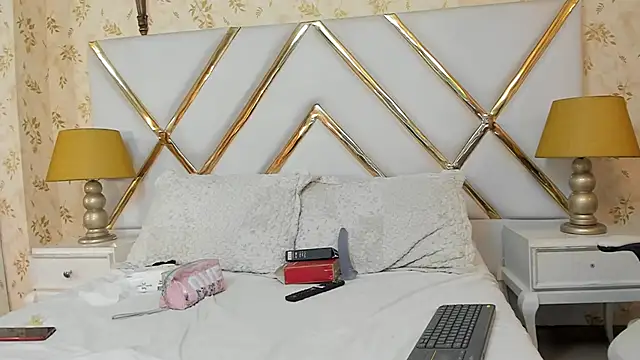 RachelleEvans online show from 01-12-26, 06:13