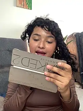 ladulcemary  online show from 04-04-26, 07:11