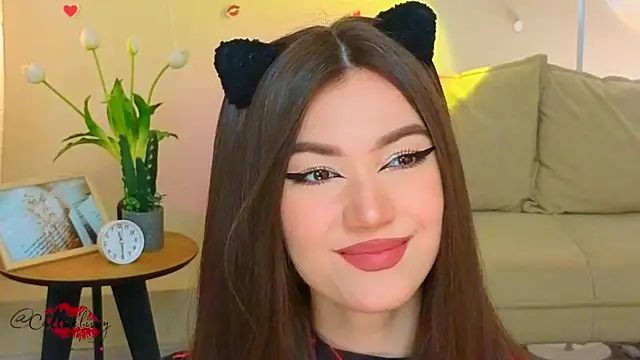 oliviaah  online show from 04-02-26, 03:20