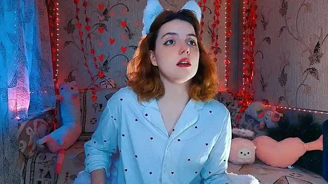 Ari Meow online show from 04-08-26, 03:34