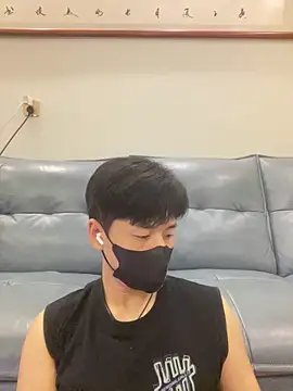 Snapshot of kimze7 chatting on 06-18-26, 02:21 kimze7 online show from 06-18-26, 02:21