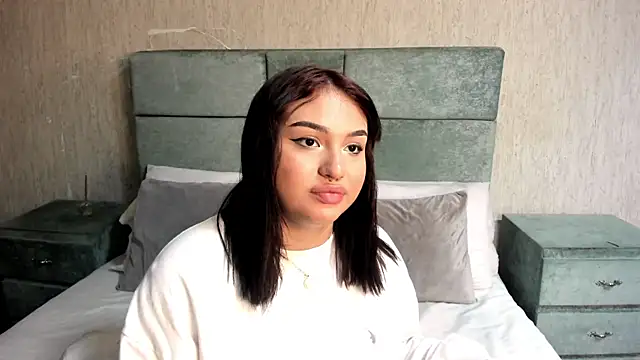 NaomySakura online show from 02-13-26, 08:27