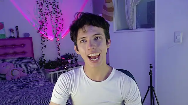 Snapshot of Dani_Dancer chatting on 07-05-26, 11:12 Dani Dancer online show from 07-05-26, 11:12