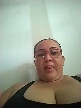 Nini Love  online show from 04-04-26, 07:33