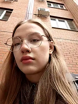 findwayout online show from 04-18-26, 07:34