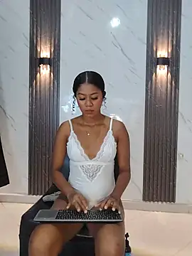 CaramelDesire online show from 06-05-26, 11:43
