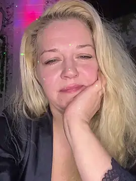 JenniferCarmen online show from 01-06-26, 03:10