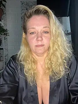 JenniferCarmen online show from 05-21-26, 02:07