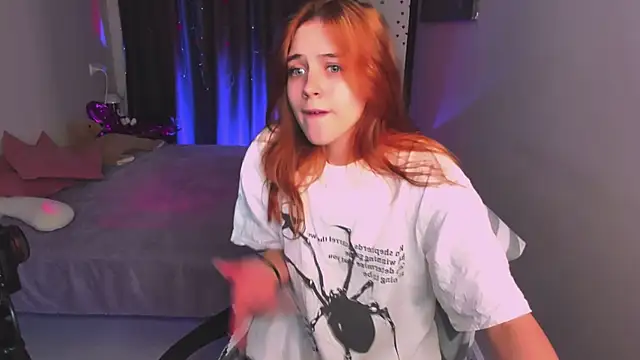 Snapshot of Bella_xBaby chatting on 02-15-26, 01:52 Bella xBaby online show from 02-15-26, 01:52