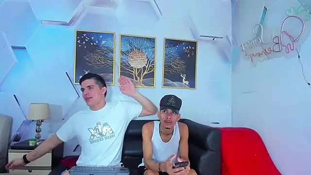 Alex jeins at online show from 02-27-26, 02:39