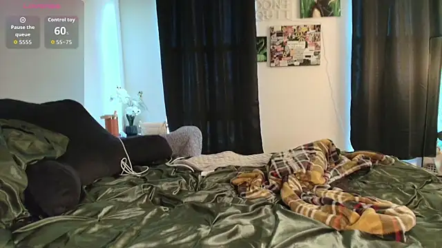 MilaSeren online show from 04-05-26, 01:03