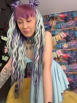 Tattoo  Moon online show from 04-13-26, 12:05