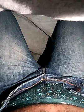 DominantSnowball44 online show from 12-14-25, 05:40