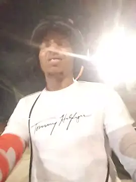 Andreskelly online show from 04-16-26, 01:39