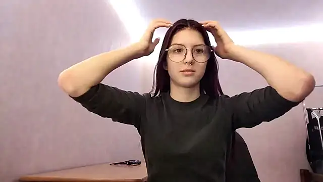 Snapshot of VictorinaMccorey chatting on 01-12-26, 02:33 VictorinaMccorey online show from 01-12-26, 02:33