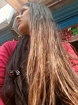 nehakapoor89 online show from 12-14-25, 07:36