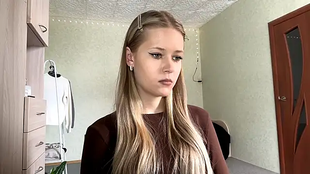 ZaidaSchwarten online show from 02-26-26, 08:24