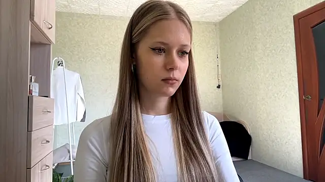 ZaidaSchwarten online show from 03-23-26, 12:09