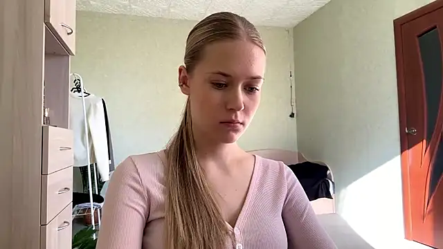 ZaidaSchwarten online show from 04-18-26, 02:10