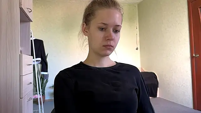 ZaidaSchwarten online show from 06-03-26, 05:10