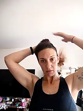 ArianaSol online show from 01-13-26, 04:56