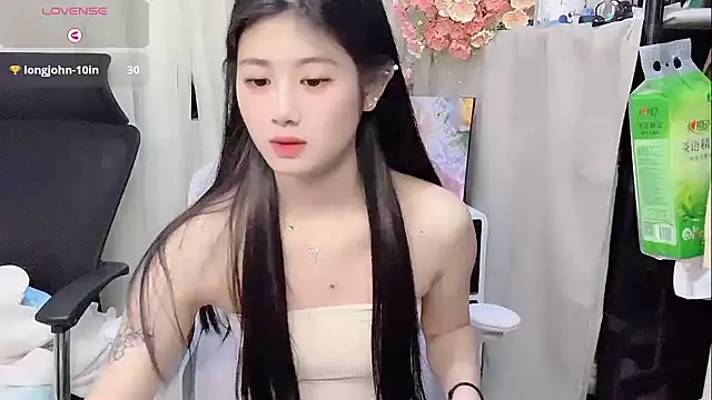 Yvonne-07 online show from 12-17-25, 12:55