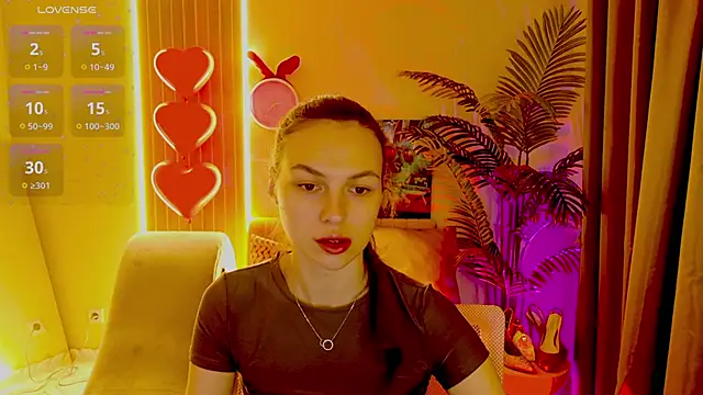 Snapshot of MaxinCarroll chatting on 02-16-26, 05:25 MaxinCarroll online show from 02-16-26, 05:25