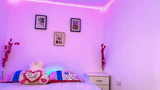 Snapshot of Aurora_Dolce chatting on 03-03-26, 02:45 Aurora Dolce online show from 03-03-26, 02:45