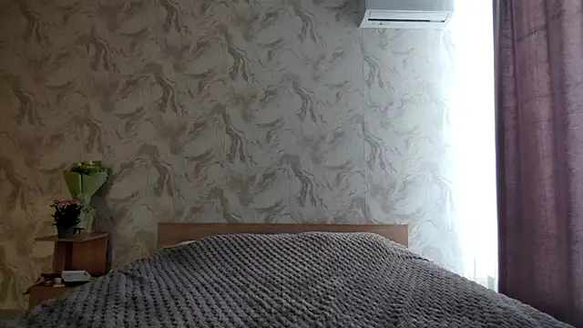 Qwami Amie online show from 03-10-26, 06:18