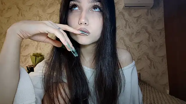 Qwami Amie online show from 03-19-26, 03:16