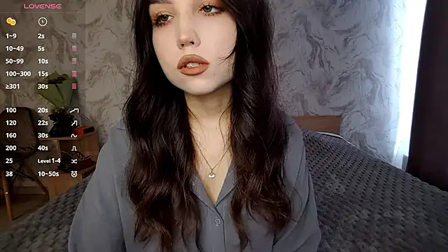 Qwami Amie online show from 04-17-26, 06:38