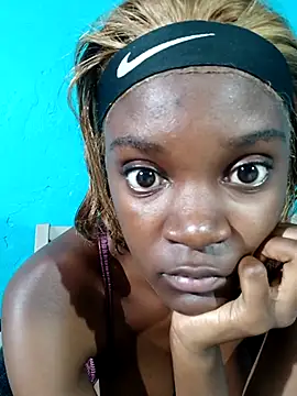 PetiteDoll 06 online show from 12-18-25, 07:09