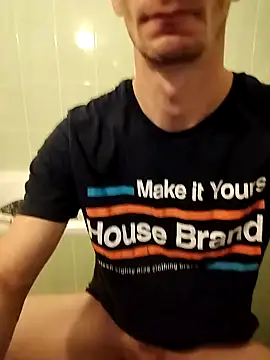 Snapshot of Martins2323ko chatting on 12-22-25, 10:29 Martins2323ko online show from 12-22-25, 10:29