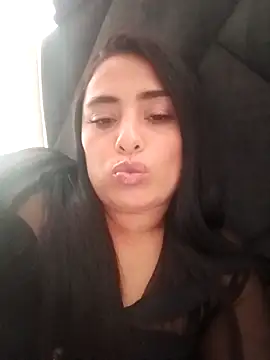 sara nina online show from 12-14-25, 08:57