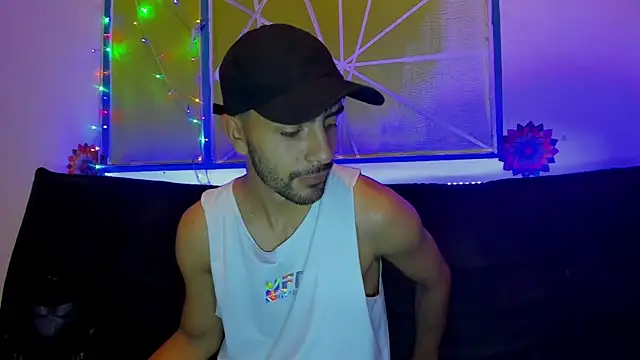 Snapshot of Lord_Apolo chatting on 12-19-25, 01:29 Lord Apolo online show from 12-19-25, 01:29