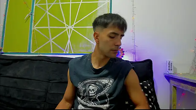 Snapshot of Lord_Apolo chatting on 02-17-26, 08:04 Lord Apolo online show from 02-17-26, 08:04