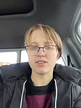 Lassie Cassie online show from 03-17-26, 06:11