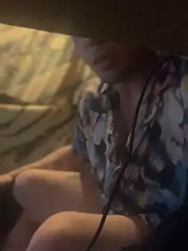 Snapshot of Ldnick69 chatting on 02-09-26, 01:04 Ldnick69 online show from 02-09-26, 01:04